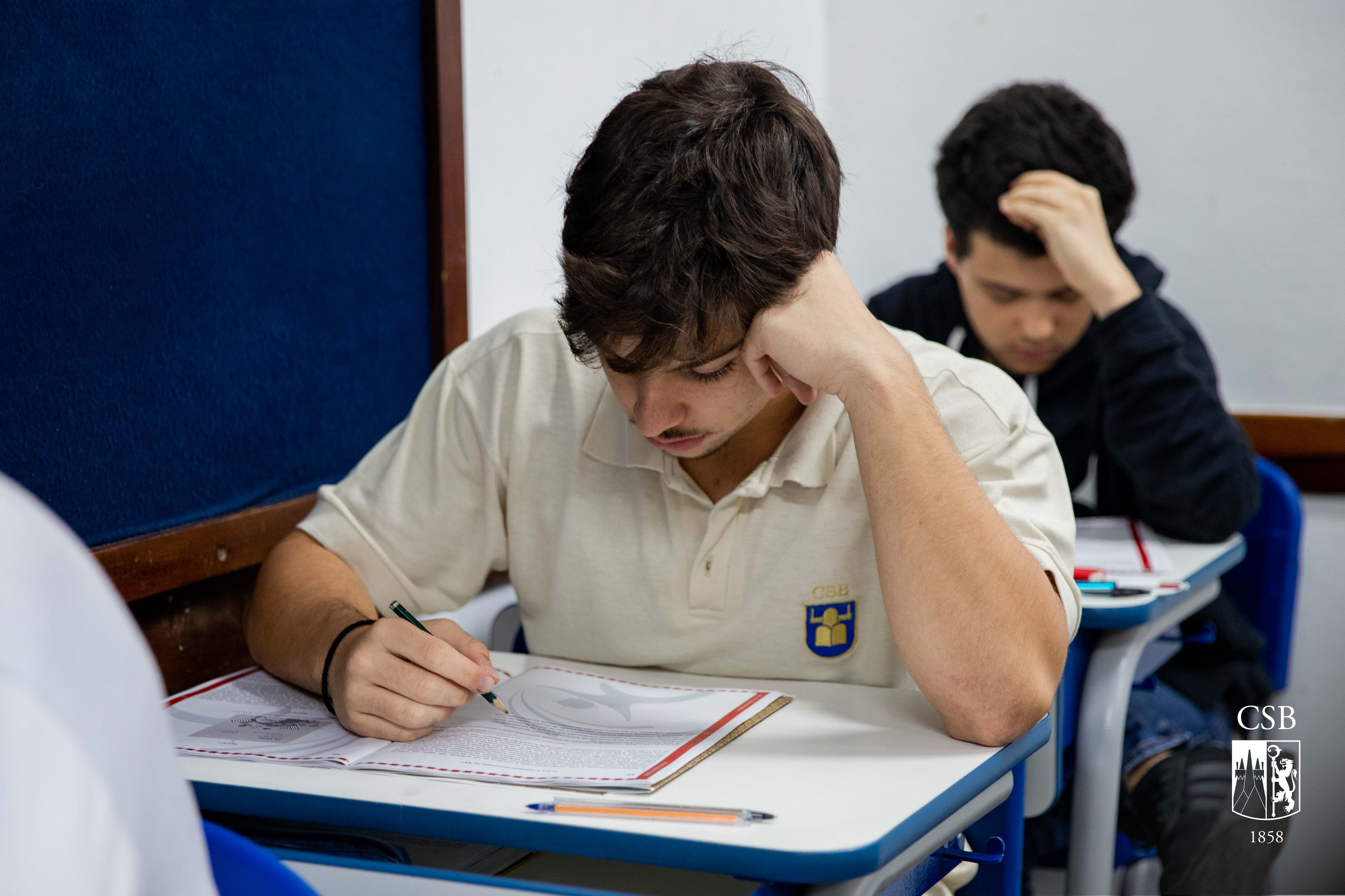 2ª e 3ª série EM participam de Simulado Enem