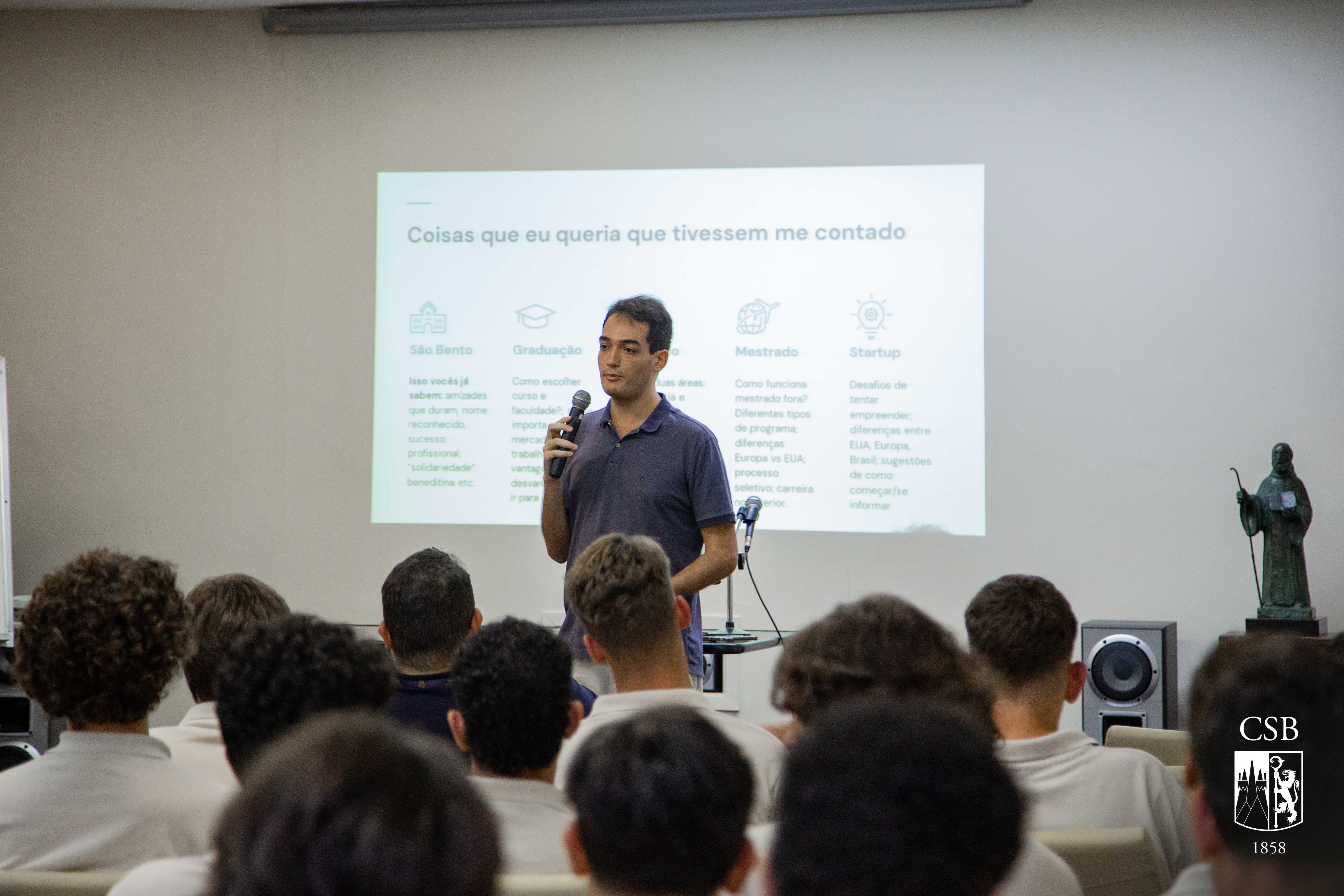 Ex-aluno do CSB palestra para 3ª série EM