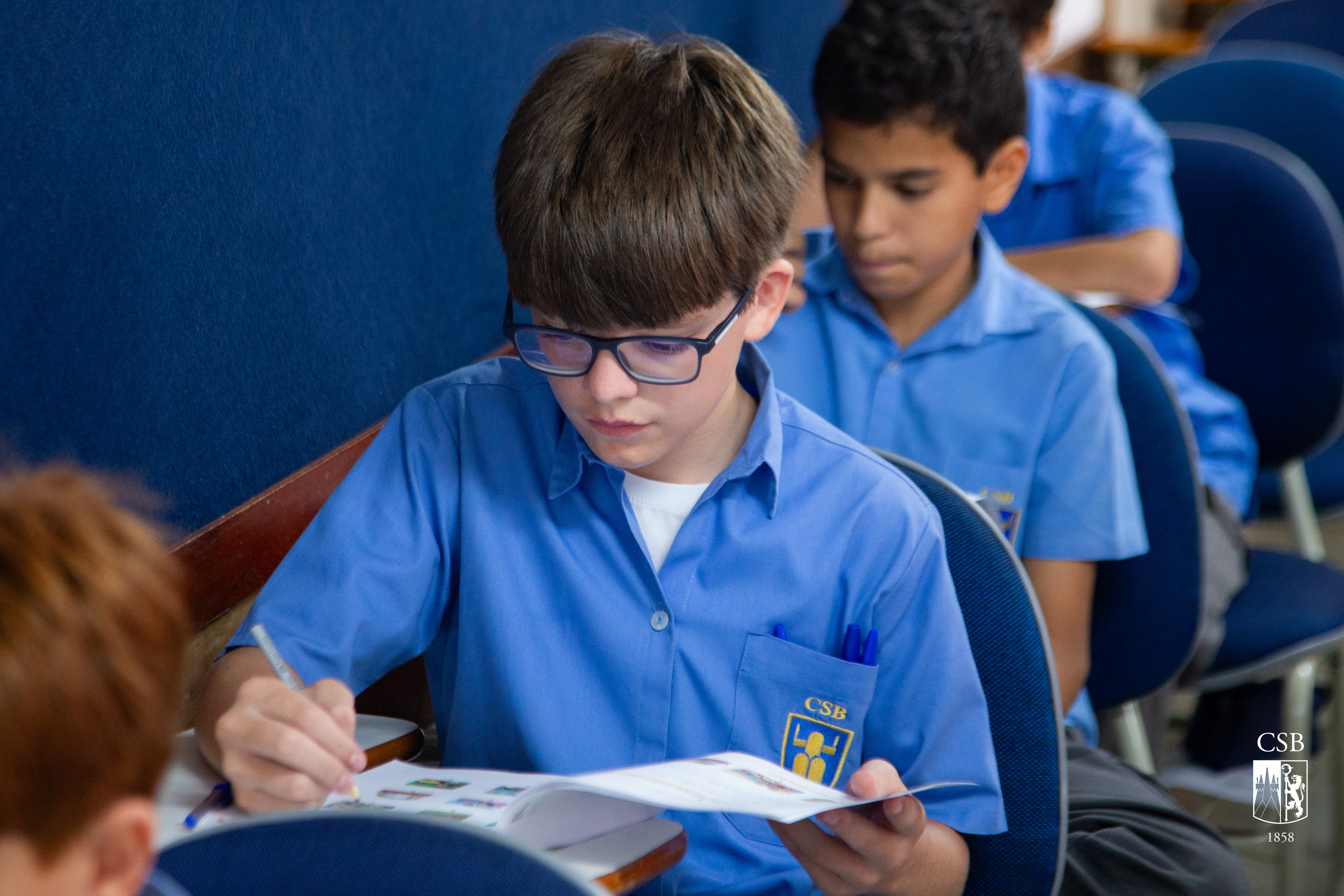 Alunos do 6º ano realizam 1ª fase do DELF Prim