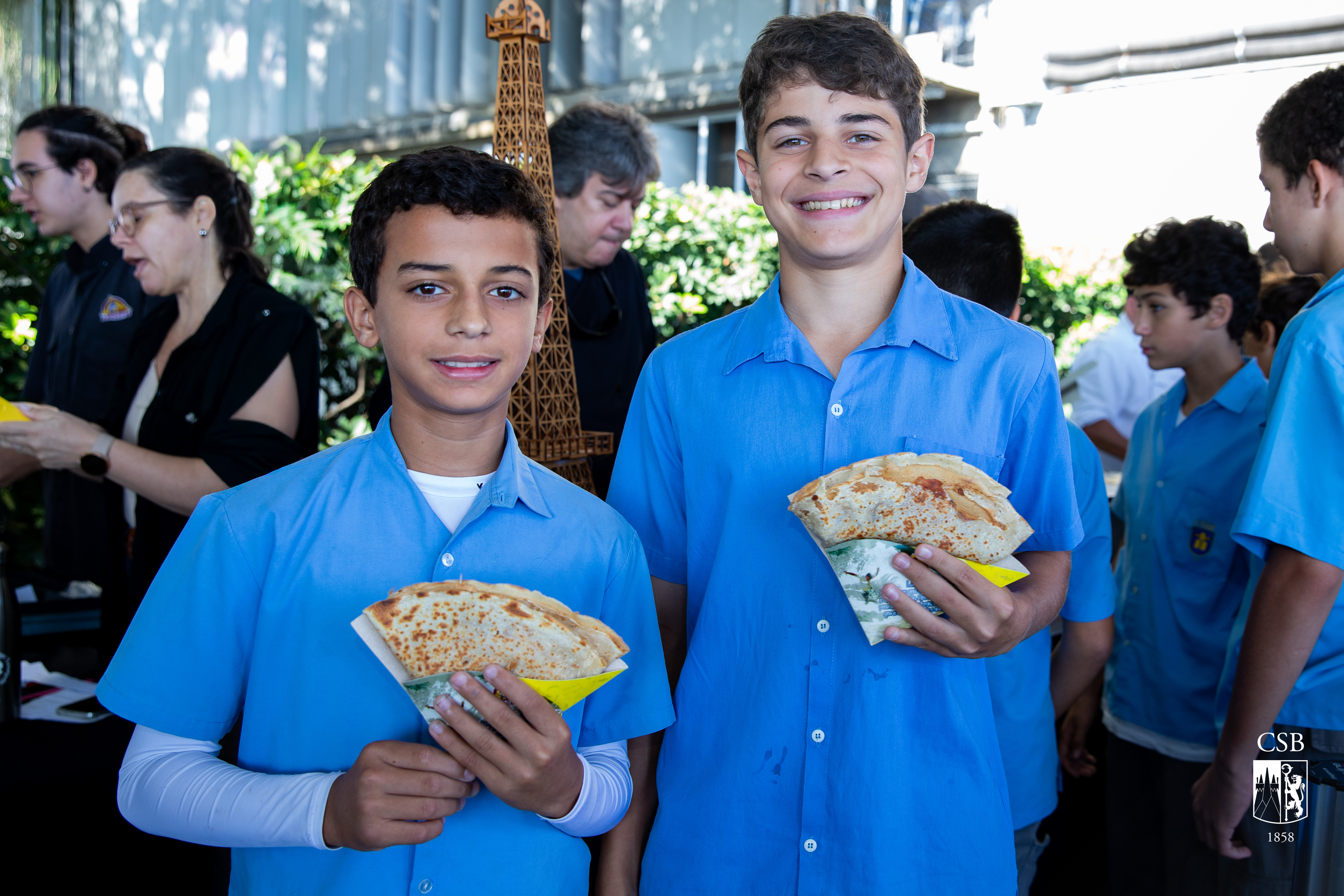 EFII e EM participam da Journée des Crêpes