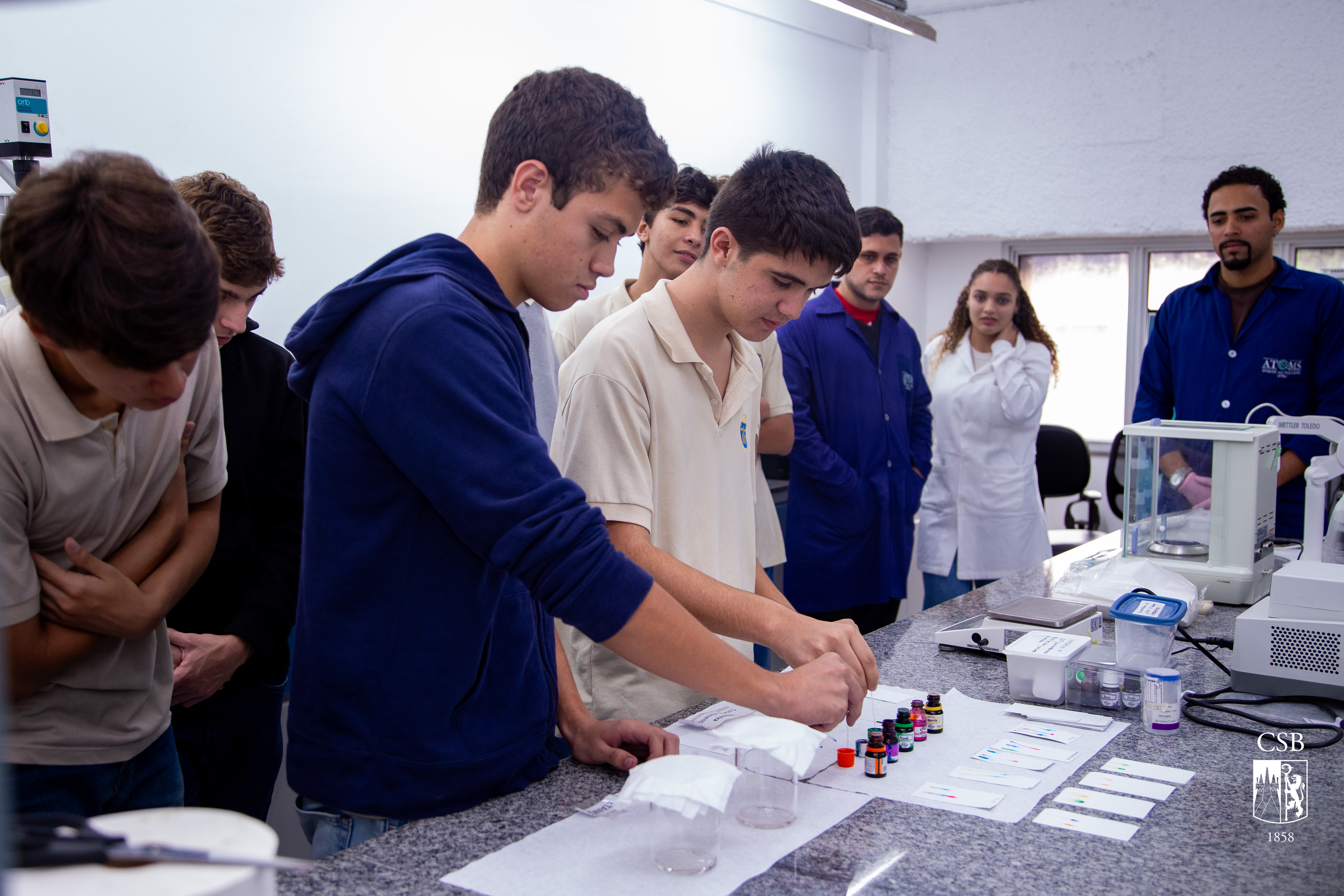 Alunos da 2ª série EM visitam a UFRJ