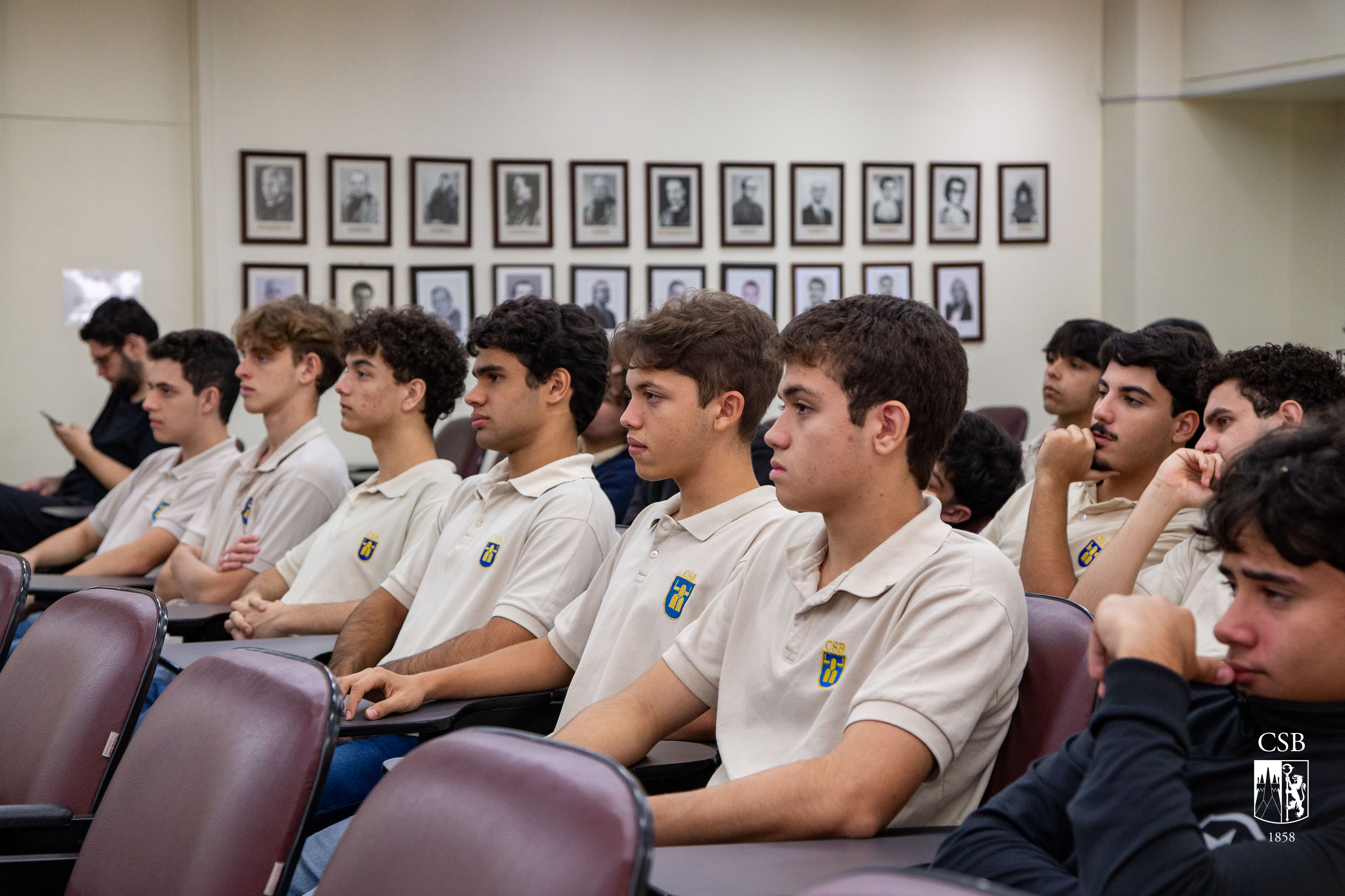 2ª série EM visita Faculdade de Direito da UERJ